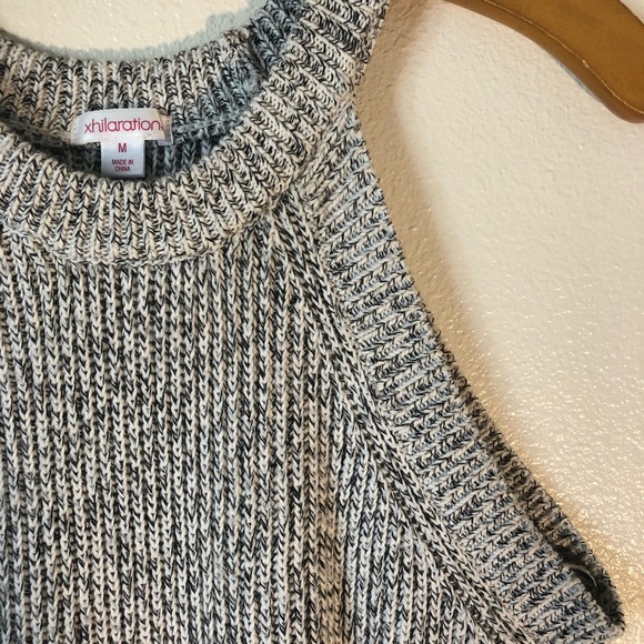 Sleeveless sweater dress - Picture 3 of 3